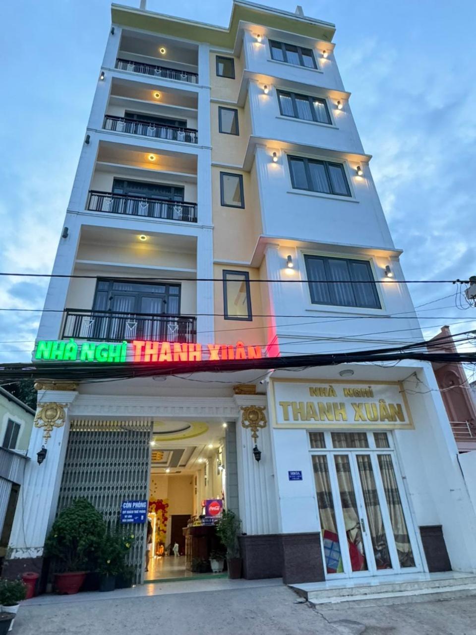 Nha Nghi Thanh Xuan- Co Cho Thue Xe May Va Xuat Hoa Don Ap Dong An Exterior foto