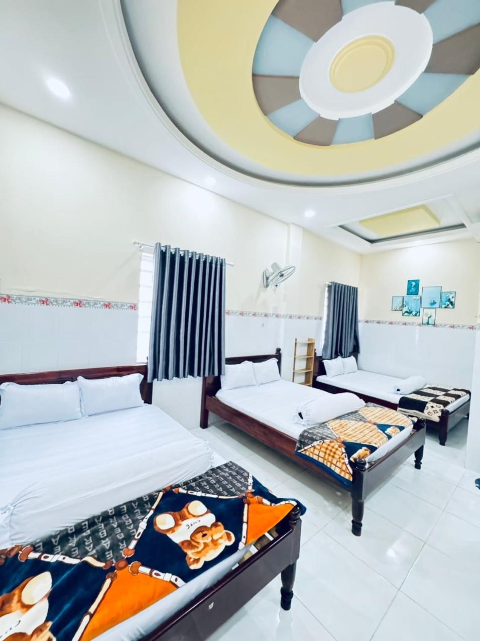 Nha Nghi Thanh Xuan- Co Cho Thue Xe May Va Xuat Hoa Don Ap Dong An Exterior foto